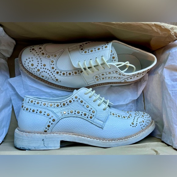 BURBERRY
Ladies Rayford Studded Leather Derby Oxfords
Optic White
38 EU / 8 US - Picture 1 of 16